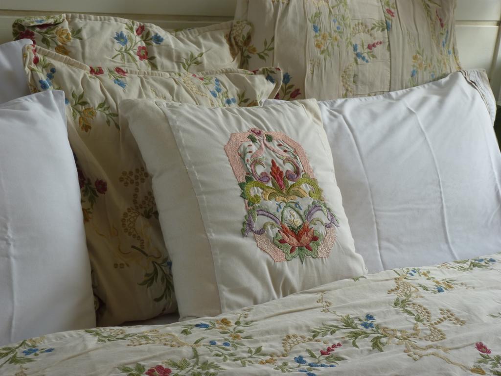 La Cle Des Jardins Bed & Breakfast Nouâtre Rom bilde