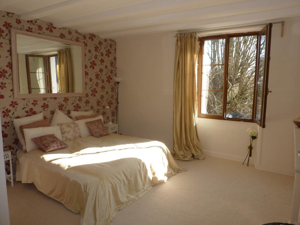 La Cle Des Jardins Bed & Breakfast Nouâtre Rom bilde